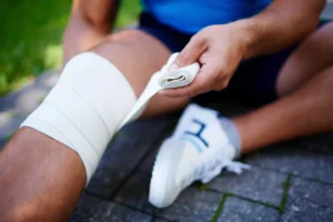 10 common mistakes in treating football injuries